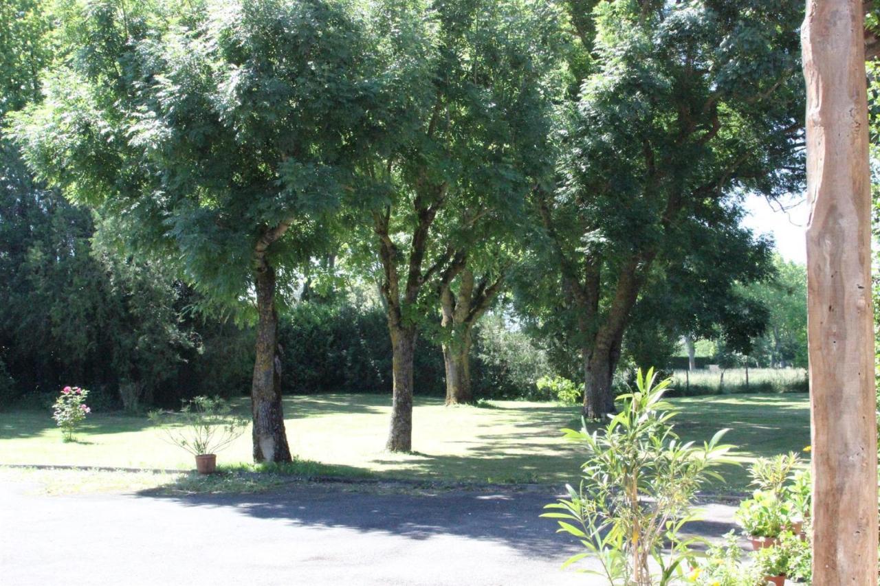 Ferme Aquinaut - Le Paradis Montesquieu-Volvestre Экстерьер фото